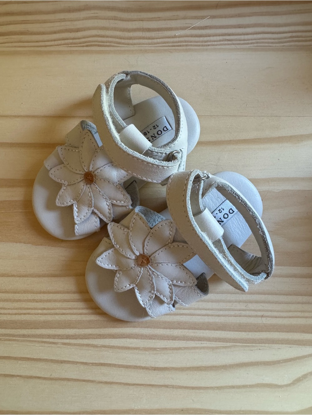 Donsje baby White Flower Strap Sandals leather 12-18M